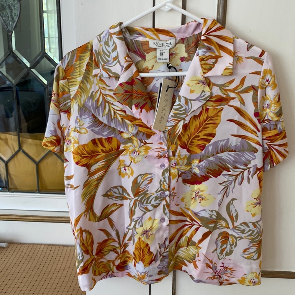 Rachael Zoe multi colored Tropical shirt with leaves 🍂and 🌺 Flowers.
